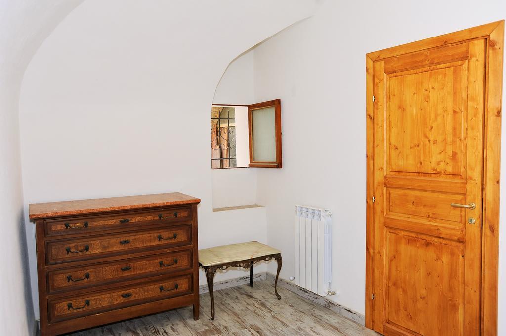 Medieval House Ventimiglia Luaran gambar