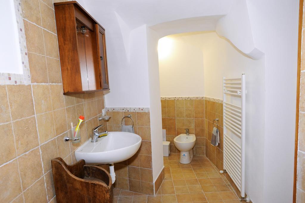 Medieval House Ventimiglia Luaran gambar