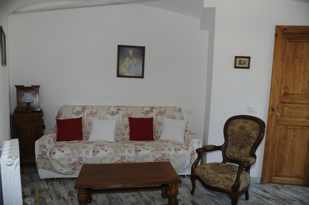 Medieval House Ventimiglia Luaran gambar