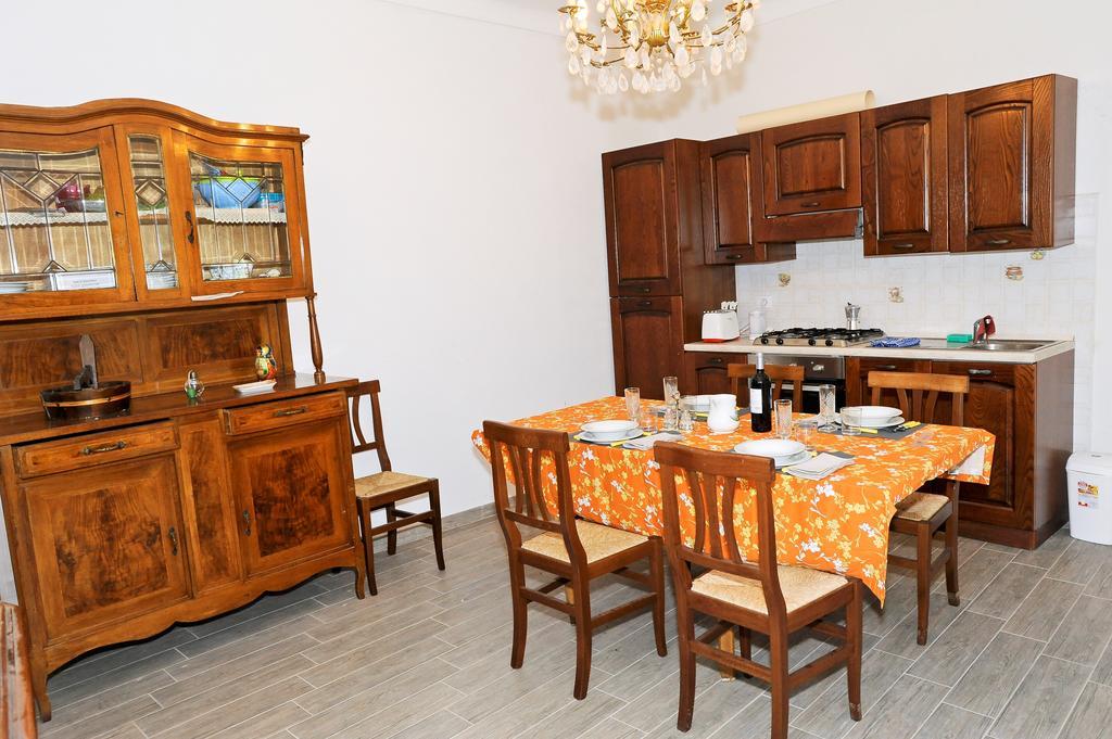 Medieval House Ventimiglia Luaran gambar