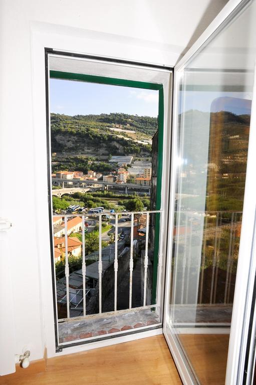 Medieval House Ventimiglia Luaran gambar