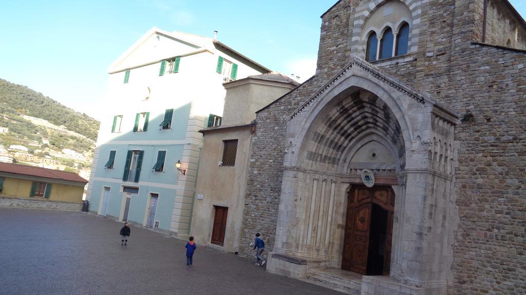 Medieval House Ventimiglia Luaran gambar